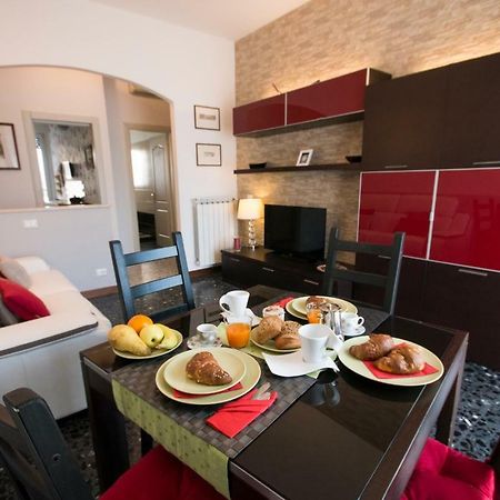 A Casa Di Simone A Viareggio Apartment ภายนอก รูปภาพ