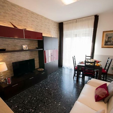 A Casa Di Simone A Viareggio Apartment ภายนอก รูปภาพ
