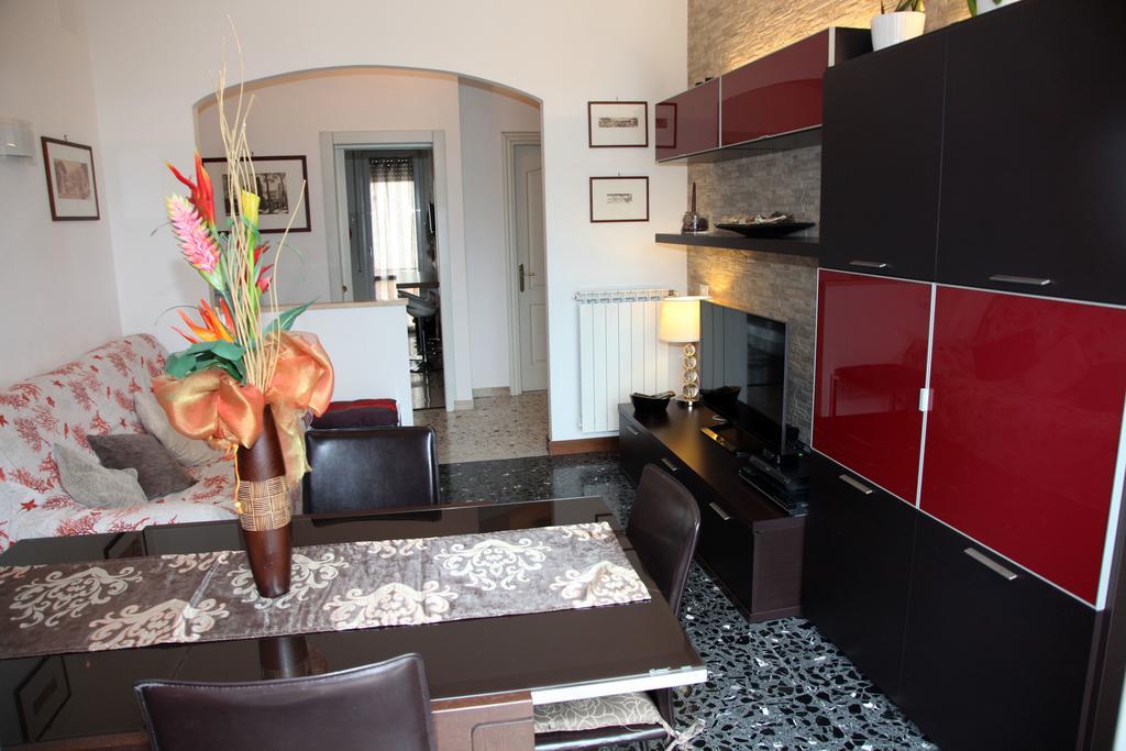 A Casa Di Simone A Viareggio Apartment ภายนอก รูปภาพ