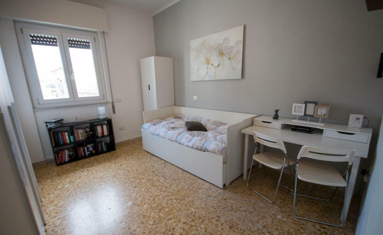 A Casa Di Simone A Viareggio Apartment ภายนอก รูปภาพ